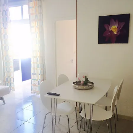 Rosamar 3 Near Sea Promenade Апартаменты *